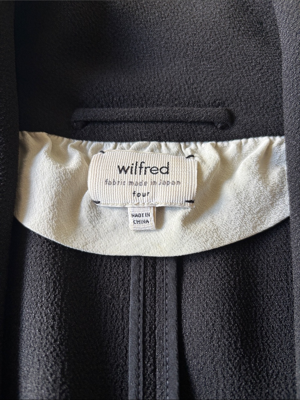 Aritzia Wilfred Chevalier Blazer Black Size Four - Picture 6 of 8